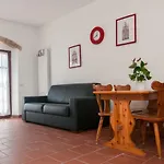 منزل ريفي Podere I Giganti